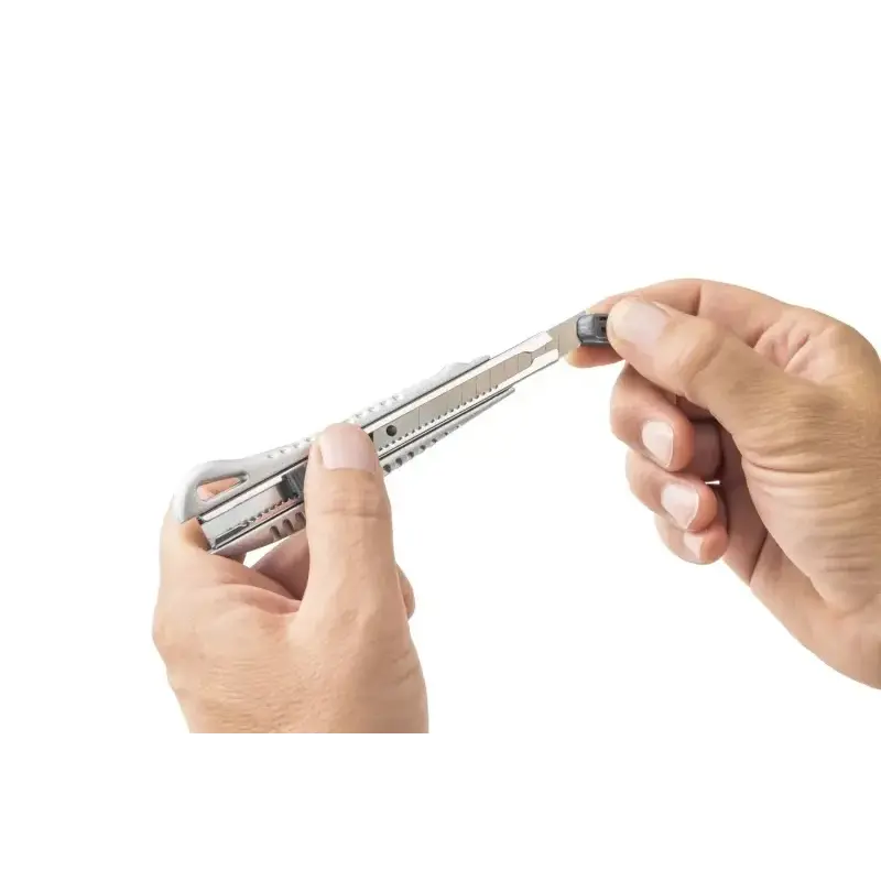 Dahle 10880 Profesional Cuter con Cuchilla de 9mm - Cuerpo Metalico - Mecanismo Automatico de Bloqueo - Guia Metalica | Ahorro I