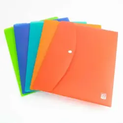 Oxford Urban A4 Sobre Portadocumentos de Plastico Rigido Translucido A4 - Capacidad hasta 40 Hojas - Cierre de Broche - Colores