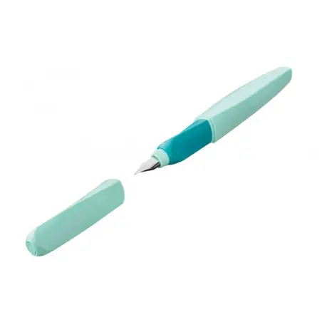 Pelikan Twist Pluma Estilografica - Punta M - Uso Ambidiestro - Seccion Triangular Transversal - Incluye 2 Cartuchos de Tinta -