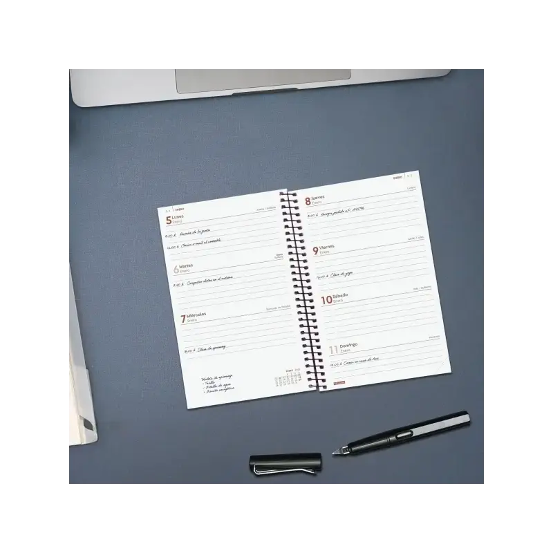 Finocam Opaque Agenda de Espiral - Anual 2026 - Tapa Ligera - Cierre con Goma Elastica - Formato E5 - 125x14x181mm - Semana Vist