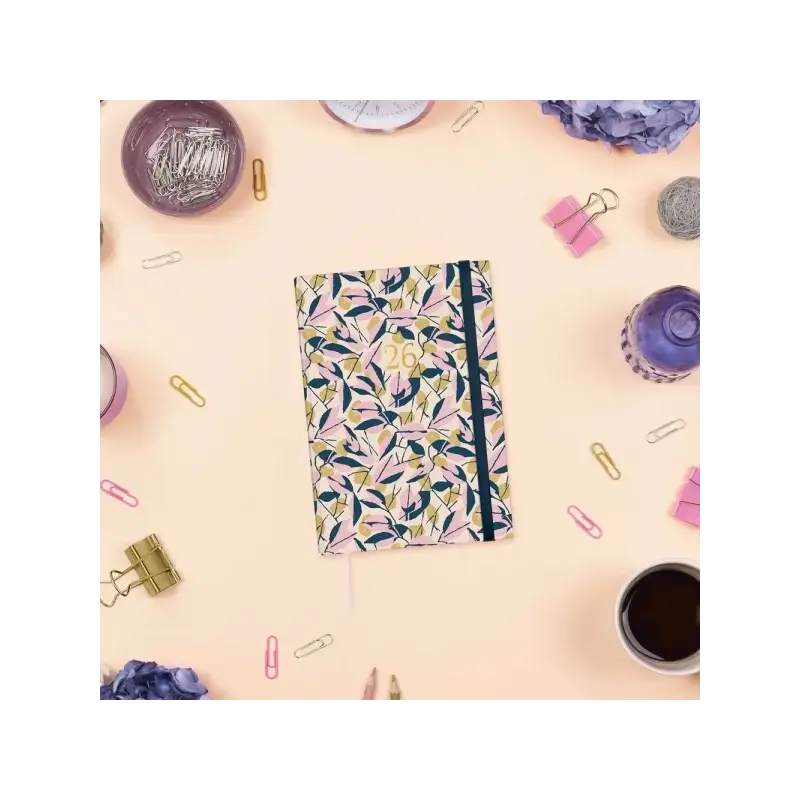 Finocam Dynamic Berlin Agenda - Anual 2026 - Cierre de Goma - Formato Y10 - 145x28x210mm - 1 Dia por Pagina - Tematica de Hojas