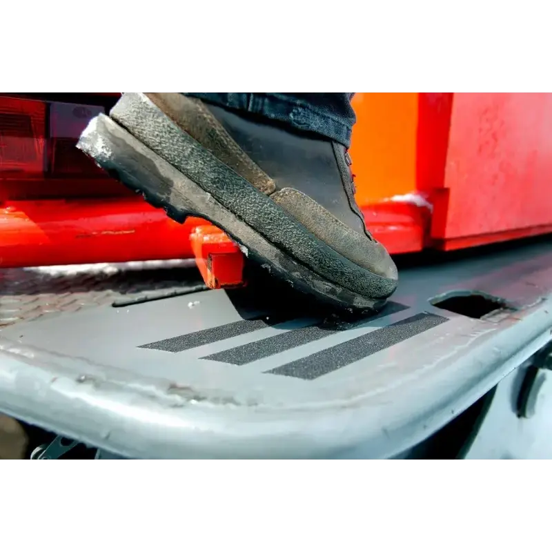 Tesa Cinta Adhesiva Antideslizante 25mm x 5m - Extremadamente Fuerte y Duradera - Adhesion muy Fuerte - Se puede Cortar a Mano -