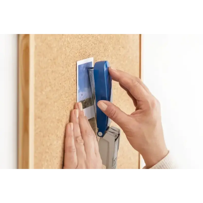 Novus Evolution E 20 Grapadora de Sobremesa + Caja de 200 Grapas 24/6 - Hasta 20 Hojas - Grapado Cerrado, Abierto y Clavado - Co