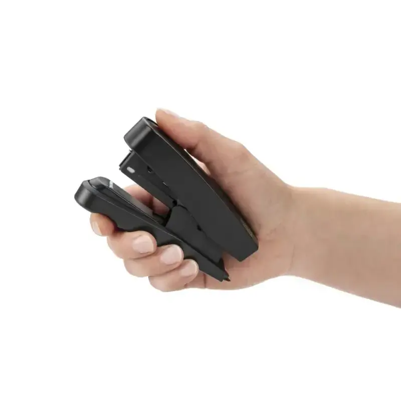 Novus B10FC re+new Grapadora de Sobremesa - Fabricada con 95% de Plastico Reciclado - Hasta 20 Hojas - Grapado Plano y Clavado -