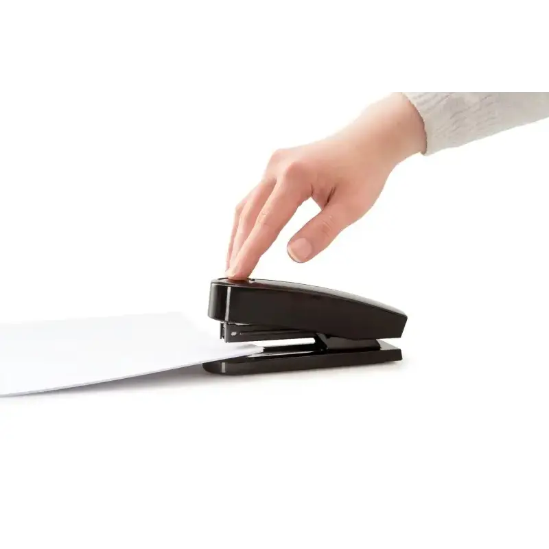 Novus B2 re+new Grapadora de Sobremesa - Fabricada con Plastico Reciclado - Hasta 25 Hojas - Grapado Abierto, Cerrado y Clavado