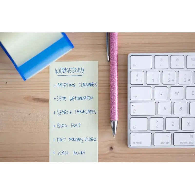 Apli Rollo de Nota Adhesiva con Dispensador - Medidas del Rollo 60mmx10m - Facil de Usar - Adhesivo de Calidad - Color Nota Amar