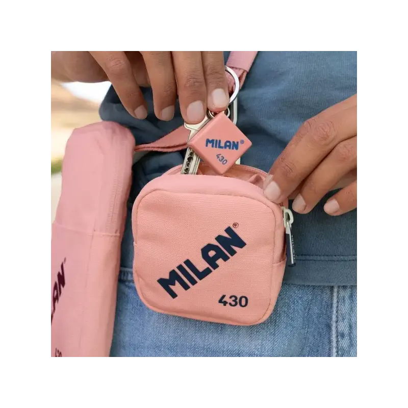 Milan Coleccion 430 Monedero Pequeño - Tamaño Monedero 10,3x10x2,5cm - Cierre de Cremallera - Mosqueton de Aluminio - Color Rosa