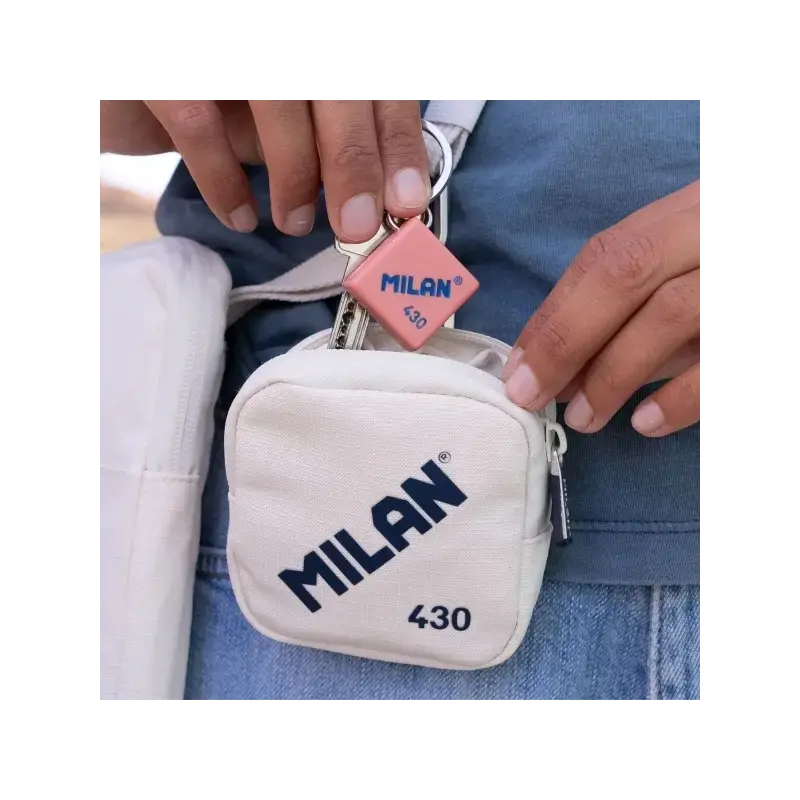 Milan Coleccion 430 Monedero Pequeño - Tamaño Monedero 10,3x10x2,5cm - Cierre de Cremallera - Mosqueton de Aluminio - Color Beig