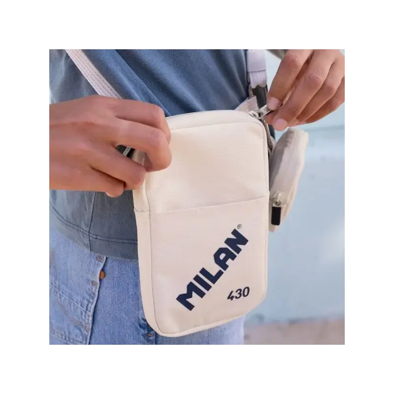 Milan Coleccion 430 Bolso Pequeño Bandolera - Tamaño Bolso 19x2.3x12.8cm - Cierre de Cremallera - Mosqueton de Aluminio - Color