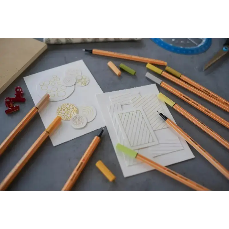 Stabilo Point 88 Pack de 18 Rotuladores de Punta de Fibra - Trazo de 0.4mm aprox. - Tinta con Base de Agua - Colores Surtidos |