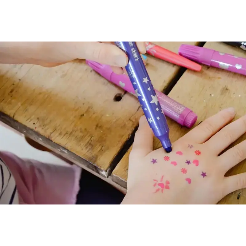 Bic Kids Tatuajes Temporales Pack de 3 Sellos + 3 Rotuladores + 10 Plantillas - Tinta Dermatologicamente Testada y Sin Perfume -